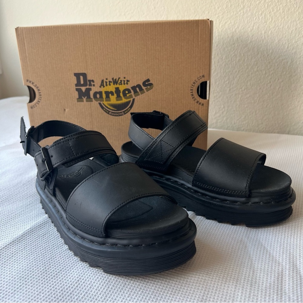 DR. MARTENS VOSS WOMEN'S LEATHER STRAP SANDALS